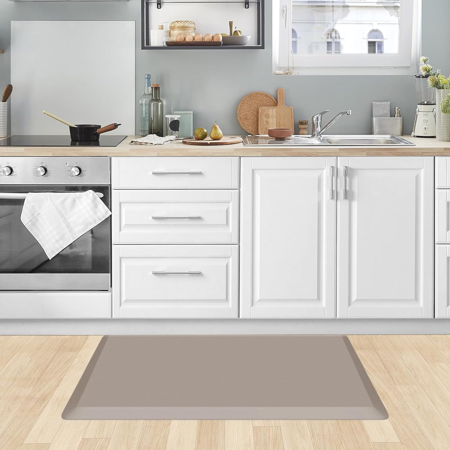 KitchenClouds Kitchen Mat Cushioned Anti Fatigue Rug 17.3"x28" Waterproof, Non Slip, Standing and Comfort Desk/Floor Mats for House Sink Office (Black)