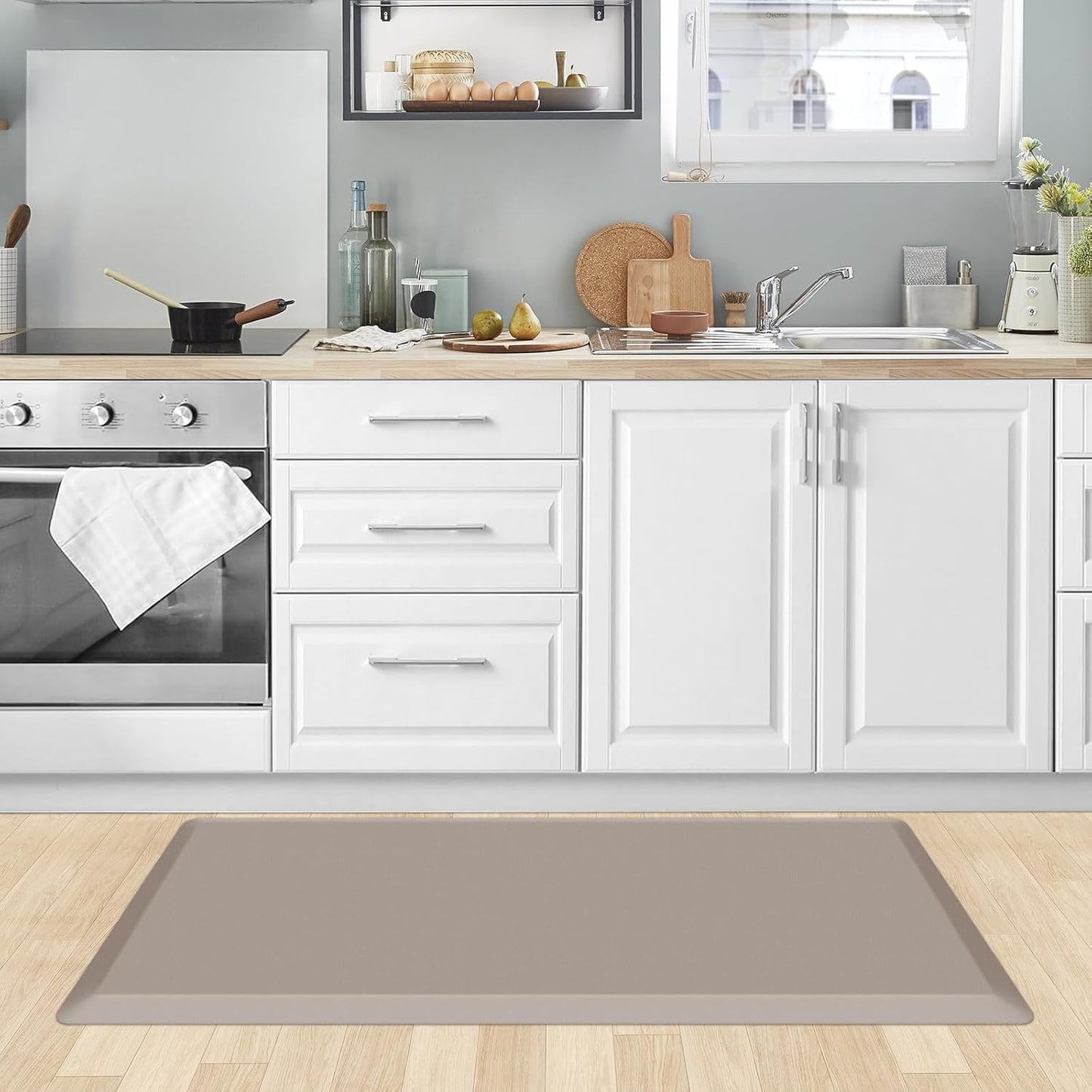 KitchenClouds Kitchen Mat Cushioned Anti Fatigue Rug 17.3"x28" Waterproof, Non Slip, Standing and Comfort Desk/Floor Mats for House Sink Office (Black)